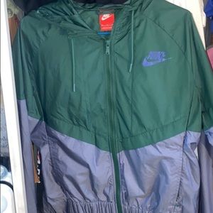 *LAST WEEK Nike windbreaker
